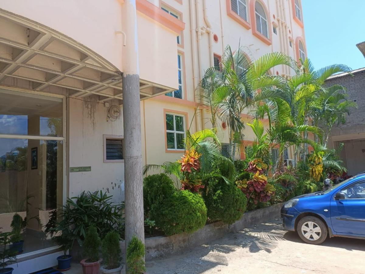 Goroomgo Silicon Residency Puri Near Sea Beach & Temple - Luxurious Room - Lift And Parking Facilities - Best Seller Kültér fotó