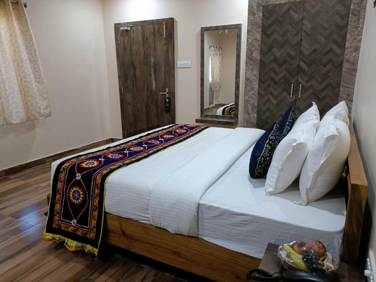 Goroomgo Silicon Residency Puri Near Sea Beach & Temple - Luxurious Room - Lift And Parking Facilities - Best Seller Kültér fotó