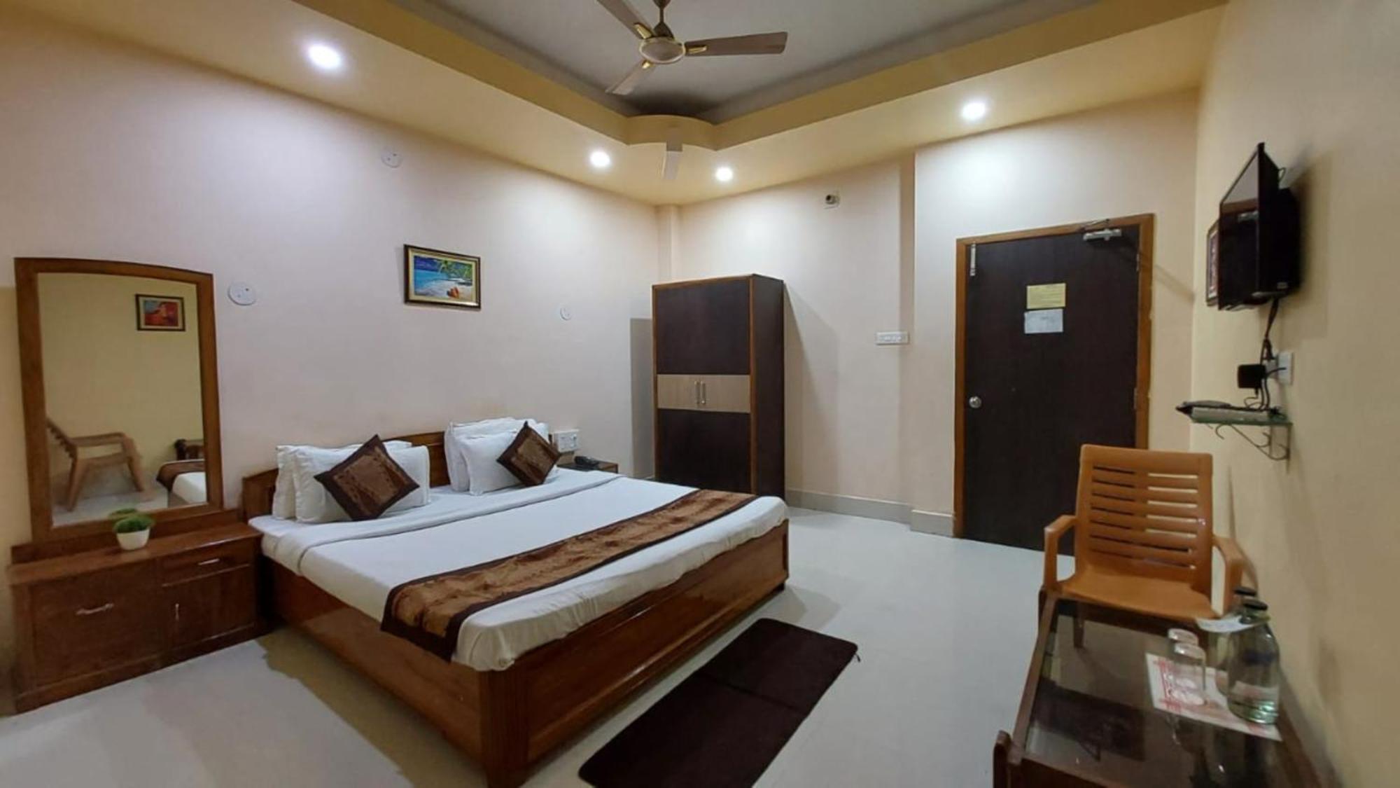 Goroomgo Silicon Residency Puri Near Sea Beach & Temple - Luxurious Room - Lift And Parking Facilities - Best Seller Kültér fotó