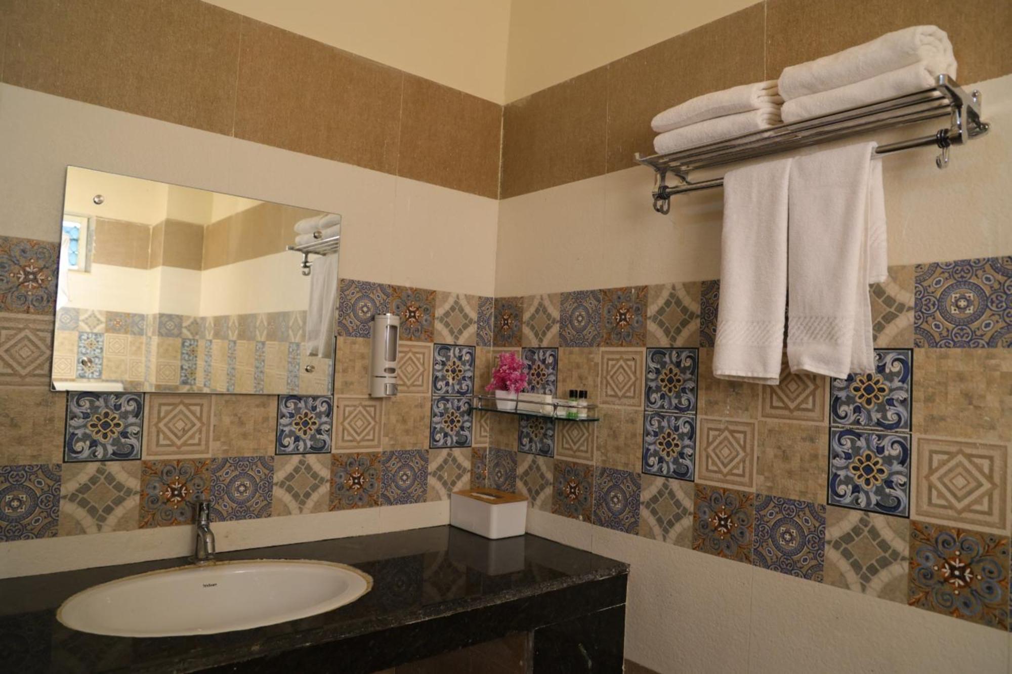 Goroomgo Silicon Residency Puri Near Sea Beach & Temple - Luxurious Room - Lift And Parking Facilities - Best Seller Kültér fotó